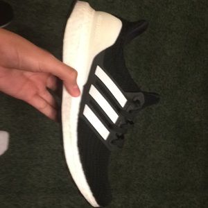 Adidas ultraboost size 6. Comes with box